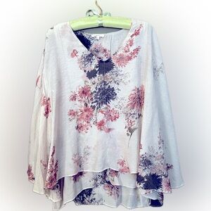 Beautiful flowing poncho like top